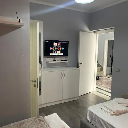Castel Aparthotel *